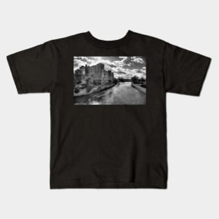 Newark Castle On The River Trent Kids T-Shirt